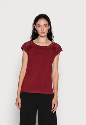 Women's Anna Field BASIC T Shirts Dark Red | ORYTQKM-10