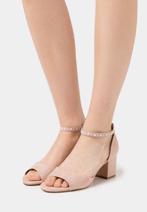 Women's Anna Field Block heel Zip UP Sandals Beige | MTQEUDW-39