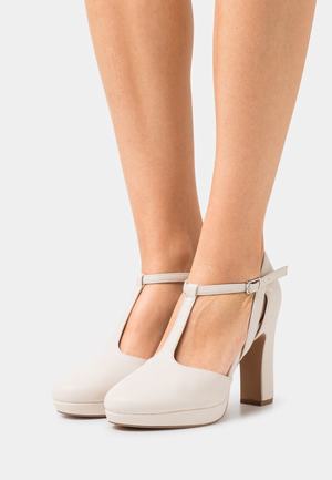 Women's Anna Field Block heel platform Buckle Heels White | CPKXBAU-59