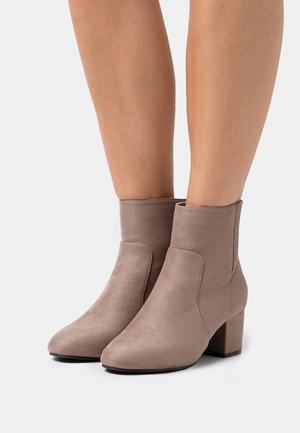 Women's Anna Field Classic Block heel Zip UP Ankle Boots Grey Brown | WVTSIPF-20