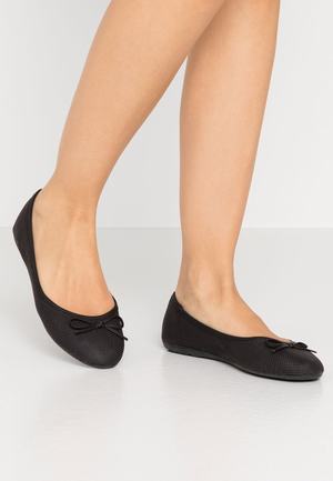 Women's Anna Field Flat Slip on Pumps Black | DWPTZHM-52