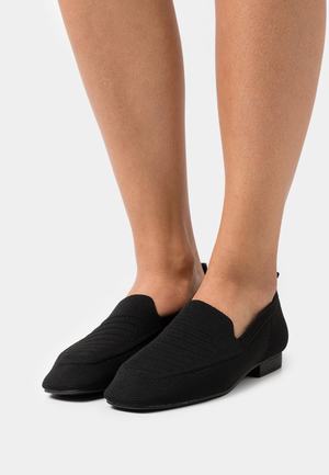 Women's Anna Field Flat Slip on Slip ons Black | BRWUFMX-92