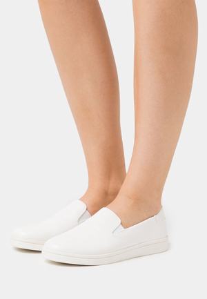 Women's Anna Field Flat Slip on Slip ons White | SHGVJOY-49