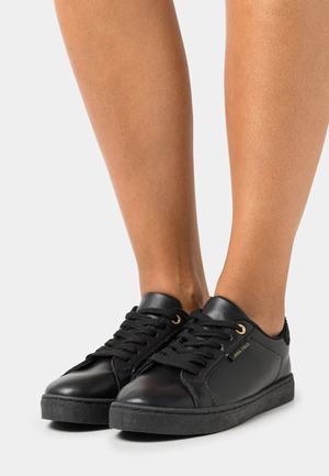 Women's Anna Field Flat Sneakers Black | LRWQGKT-08