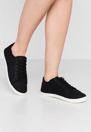 Women's Anna Field Flat Sneakers Black | XEKZMOS-05