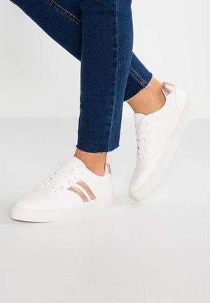 Women's Anna Field Flat Sneakers White | CANOMBI-69