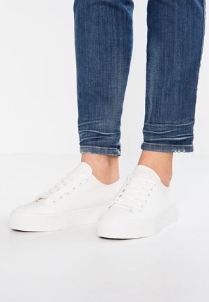 Women's Anna Field Flat Sneakers White | MINVUWC-17