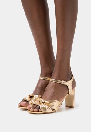 Women's Anna Field LEATHER Block heel Buckle Sandals Gold | CLBDPVN-60