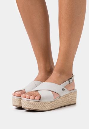 Women's Anna Field LEATHER Buckle Sandals Grey | DLEQRAT-01