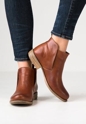 Women's Anna Field LEATHER Flat Slip on Ankle Boots Brown | BXMAWFH-49