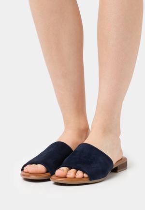 Women's Anna Field LEATHER Flat Slip on Slippers Dark Blue | PEZHDTA-45