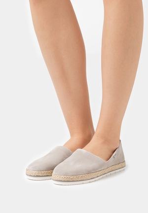 Women's Anna Field LEATHER Flat Slip on Low Shoes Grey | VHAJTUW-58