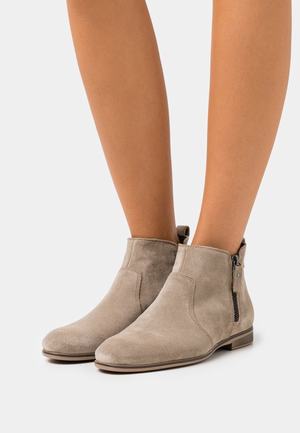 Women's Anna Field LEATHER Flat Zip UP Ankle Boots Beige | GPKWXMQ-69