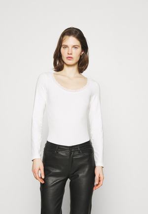 Women's Anna Field Tops White | TIALFUR-27