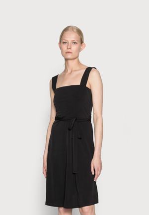 Women's Anna Field WIDE STRAP BASIC MIDI Day Dress Black | QCYHMAE-78